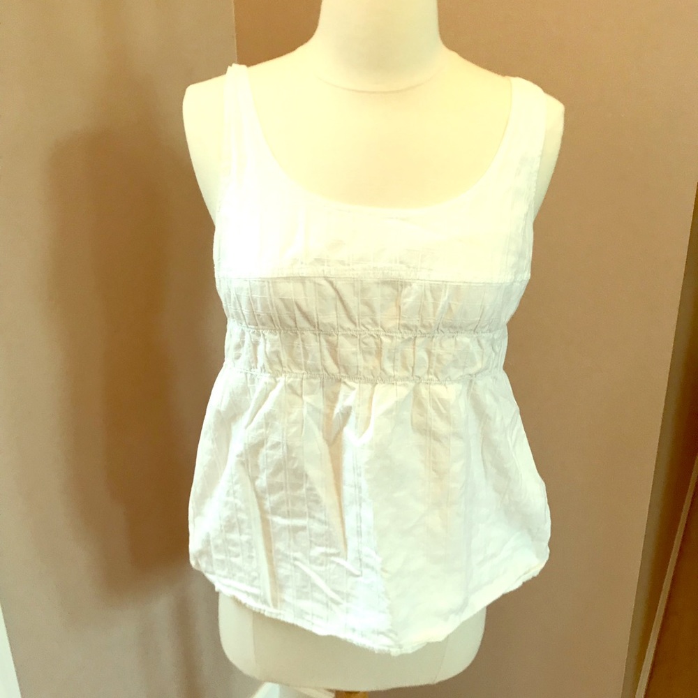 Gap white tank